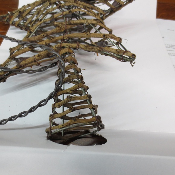 Christmas Tree Topper Plug In 12" Rustic Rattan 3D Natural Star - Picture 2 of 5